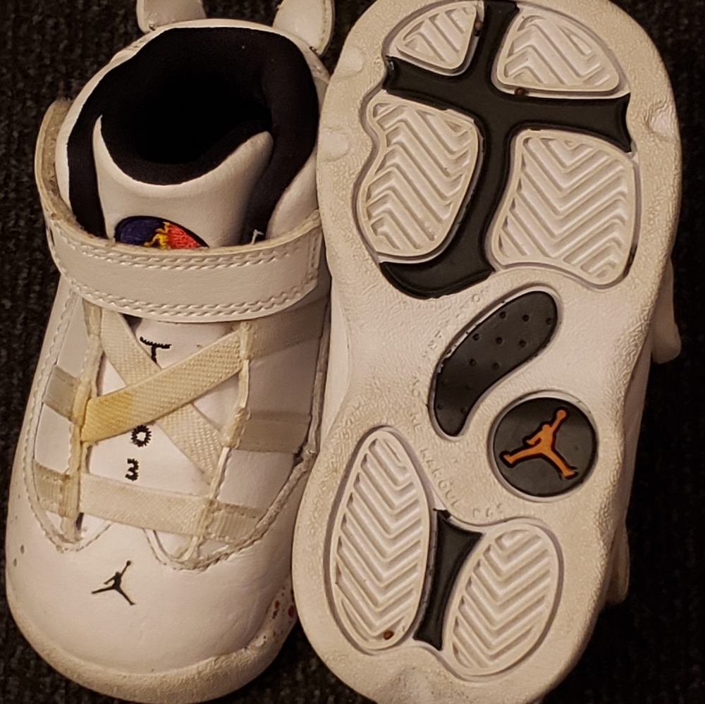 Baby shoes